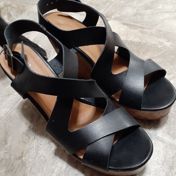 Wedges - Picture 1 of 2